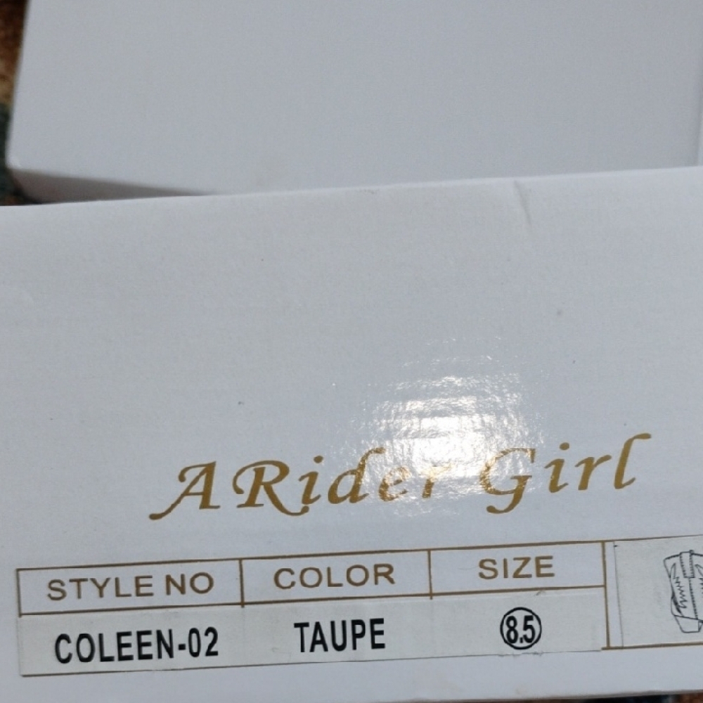 A Rider Girl Tan Ankle Booties - Picture 2 of 7